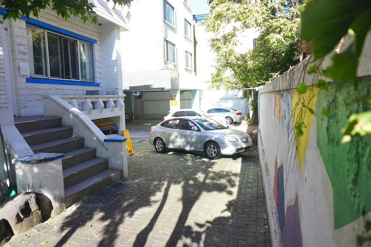 Tiara Guesthouse ソウル特別市 2*,
